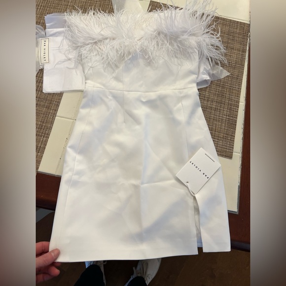 PAR VIOLET White Feather Mini Dress - AGE OF INNOCENCE DRESS WHITE - Picture 5 of 9